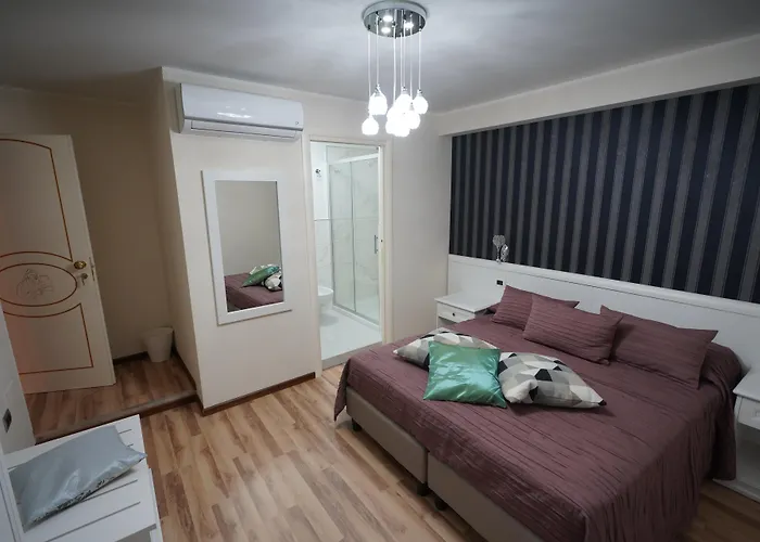 Residenza Vecchi Tempi לינה וארוחת בוקר 3*