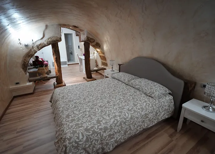 Residenza Vecchi Tempi לינה וארוחת בוקר ויבו ולנטיה