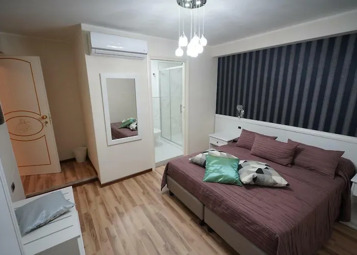 Residenza Vecchi Tempi לינה וארוחת בוקר ויבו ולנטיה